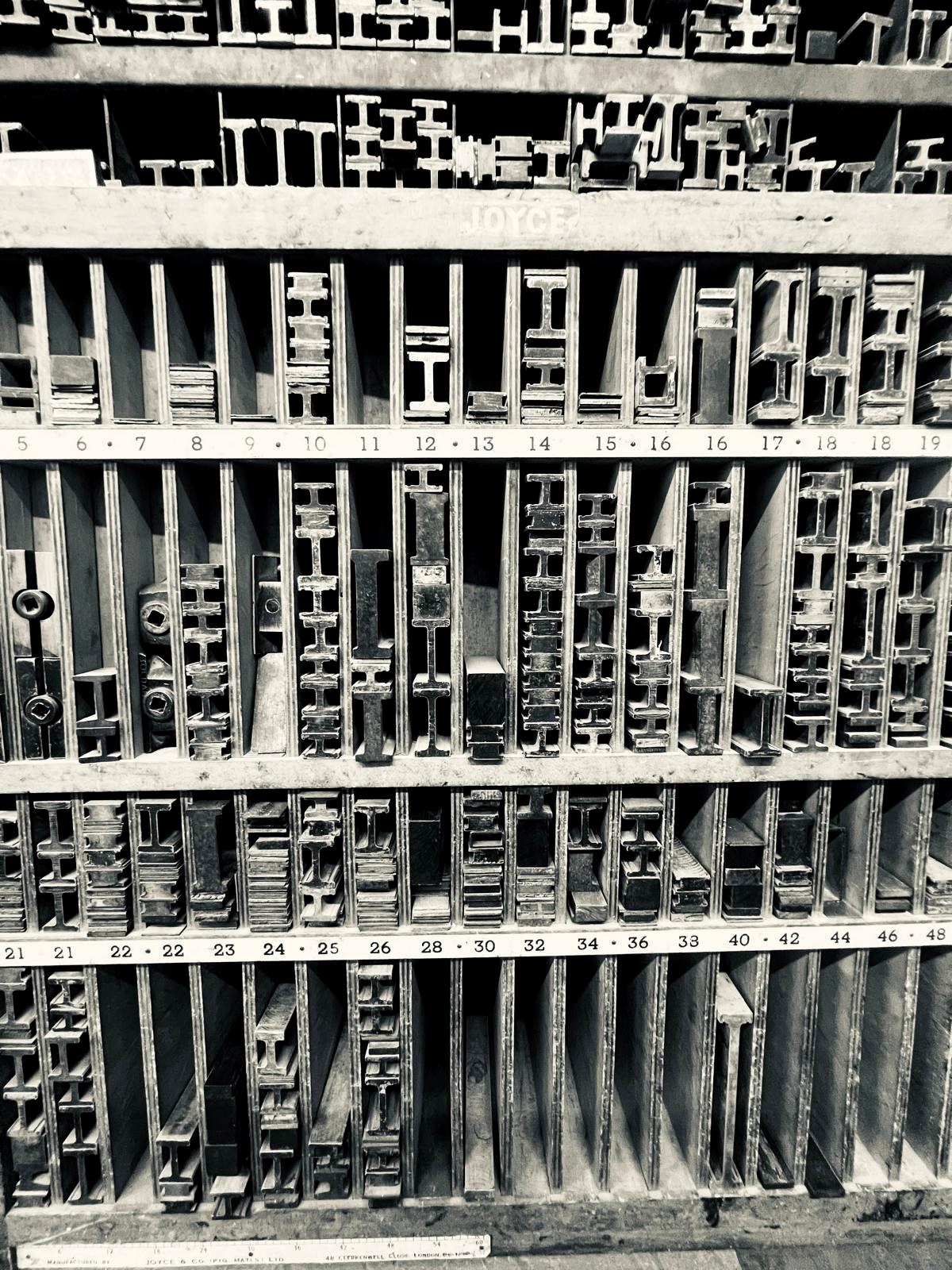 Historic metal typecase